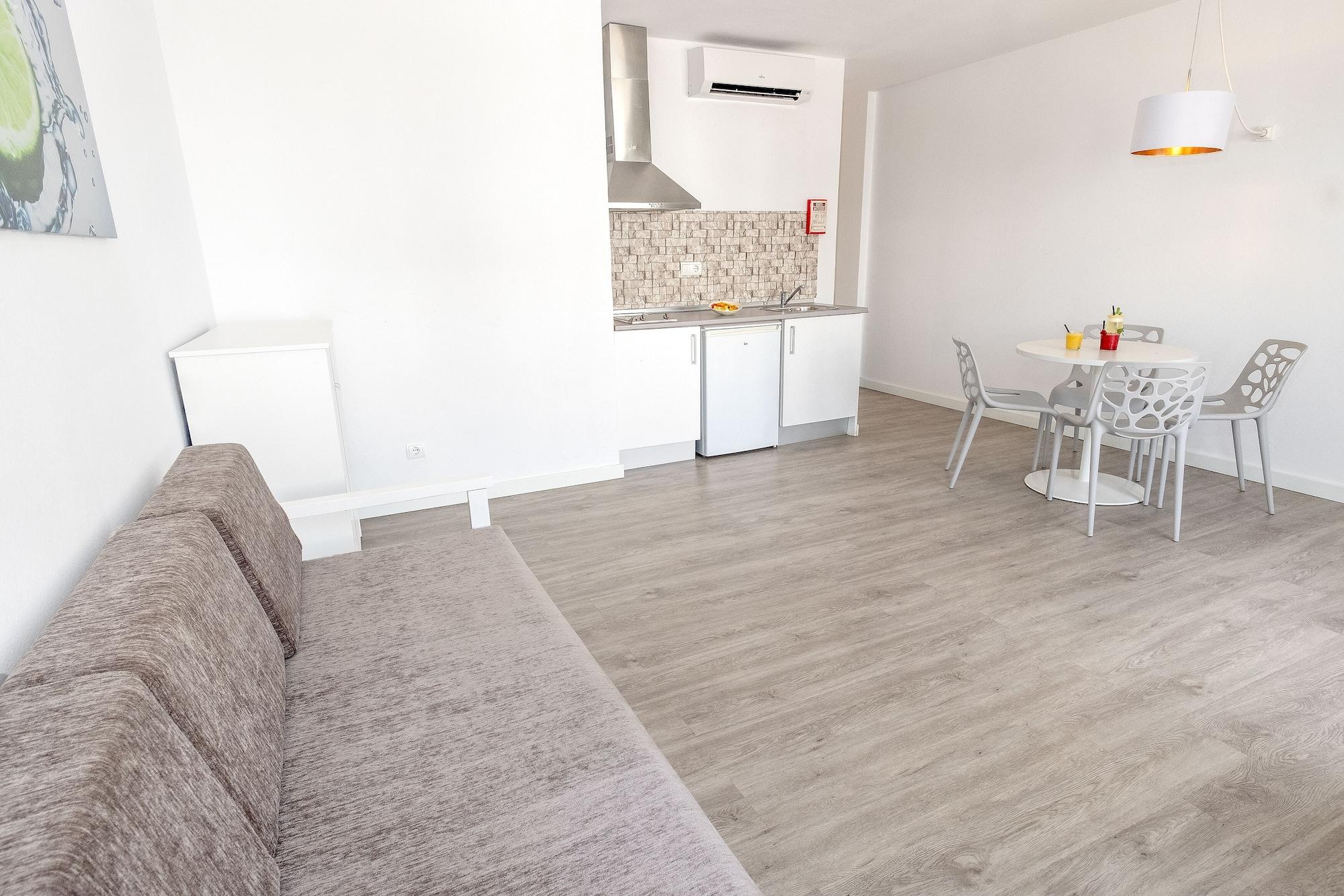 The Palm Star Ibiza - Adults Only Apartment San Antonio  Bagian luar foto