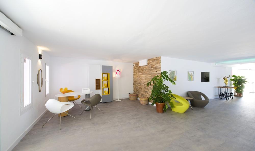 The Palm Star Ibiza - Adults Only Apartment San Antonio  Bagian luar foto