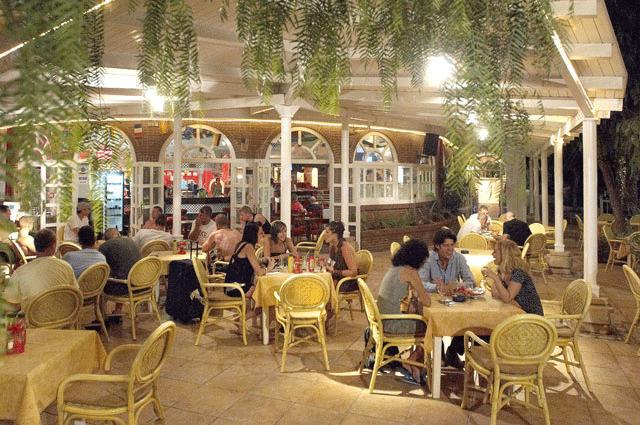 The Palm Star Ibiza - Adults Only Apartment San Antonio  Restoran foto