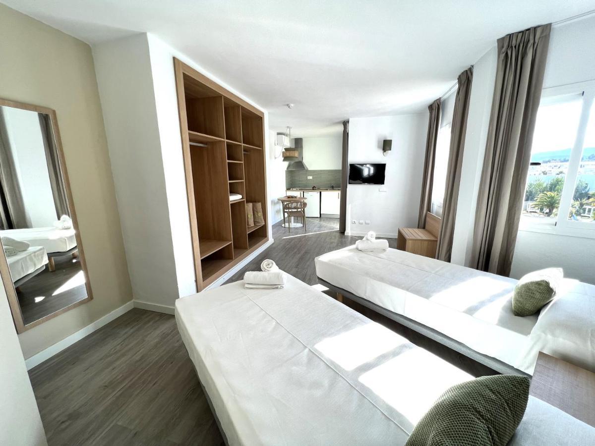 The Palm Star Ibiza - Adults Only Apartment San Antonio  Bagian luar foto
