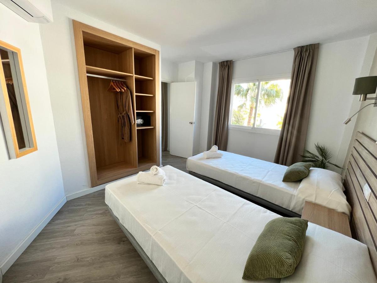 The Palm Star Ibiza - Adults Only Apartment San Antonio  Bagian luar foto